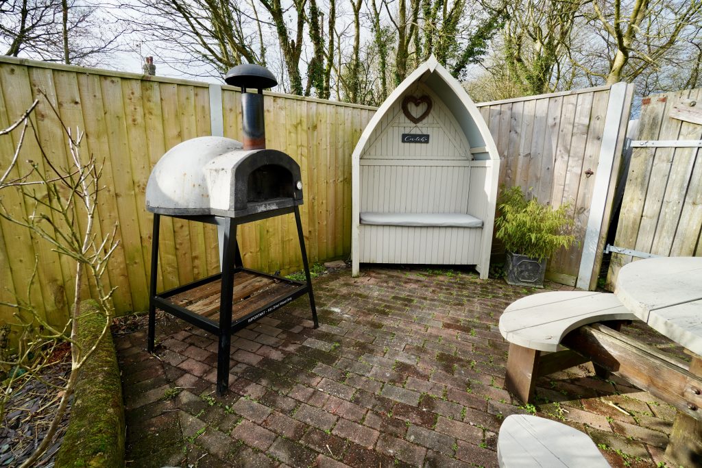 Pizza oven for guests at the Old Dairy Cottage